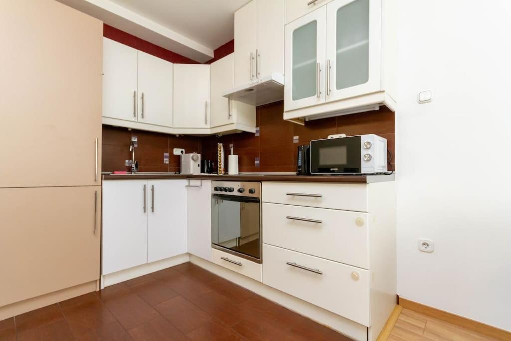 Family Lux Lounge In Voeroesmarty Street By Nw Apartment บูดาเปสต์ ภายนอก รูปภาพ