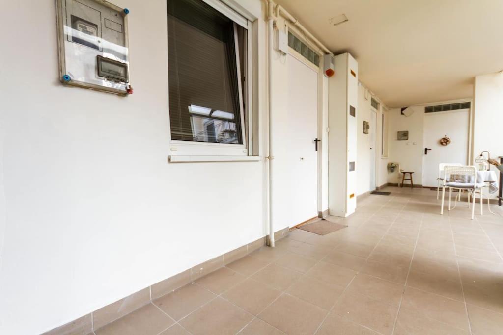 Family Lux Lounge In Voeroesmarty Street By Nw Apartment บูดาเปสต์ ภายนอก รูปภาพ